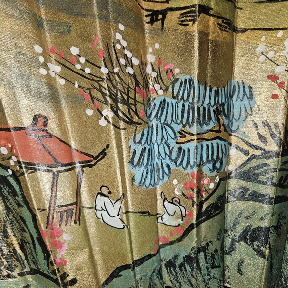 Vintage Large Handpaint Chinoiserie Gold Paper Fold Out Fan from the Philippines - Picture 7 of 16